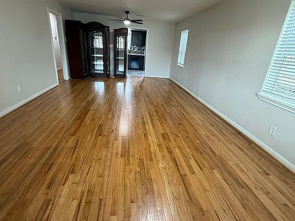 2nd image of 606 Wisconsin St