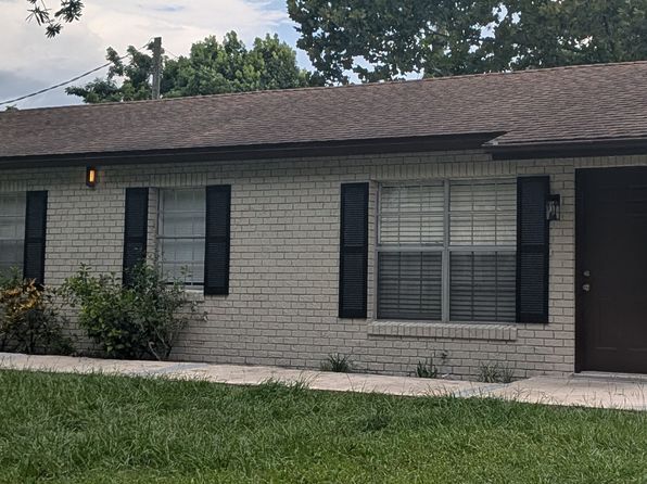 1902 Park Manor Dr #1902