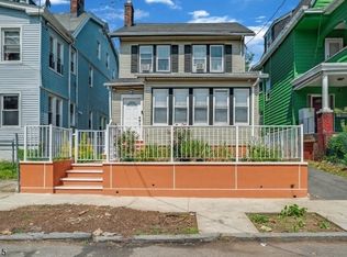 1041 Hunterdon St, Newark, NJ 07112