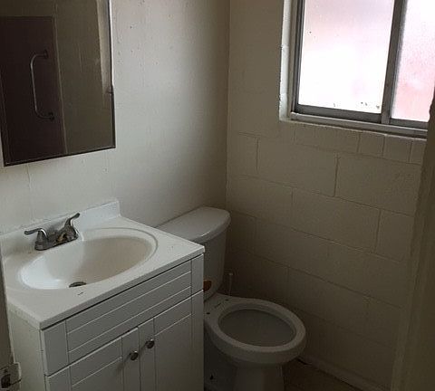 4th image of 3433 E Bermuda St APT 7