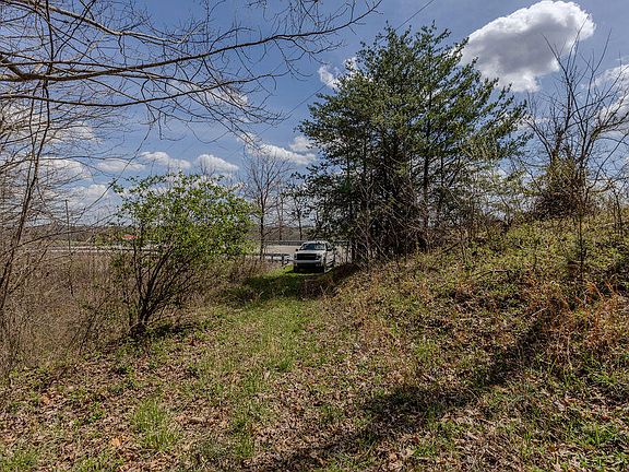 26th image of 645 State Highway 173