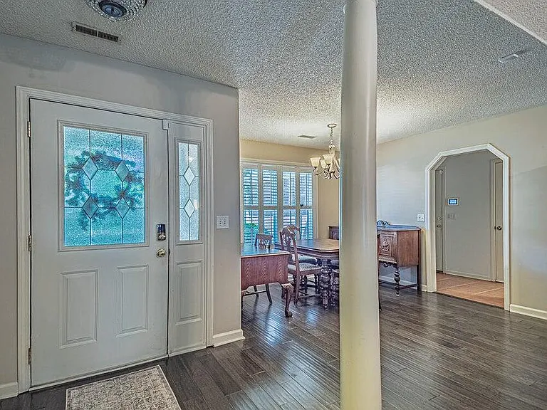 1265 Cutleaf Dr — Photo 3