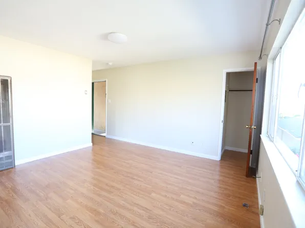 2210 McKinley Ave #8, Berkeley, CA 94703