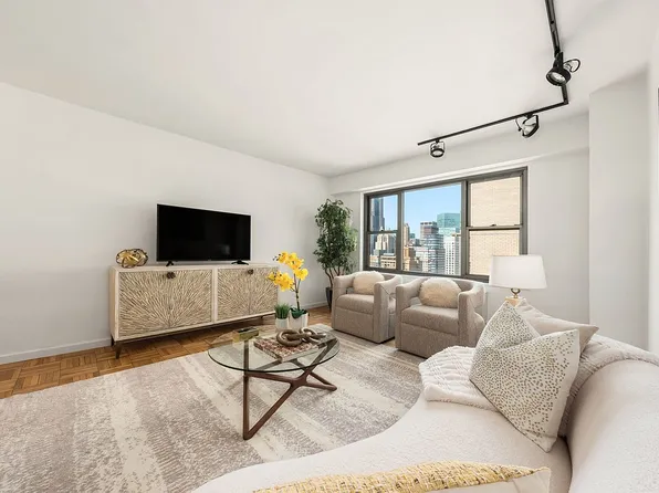 400 E 56th St APT 38S, New York, NY 10022