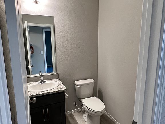 5th image of 18409 E Desmet Ave
