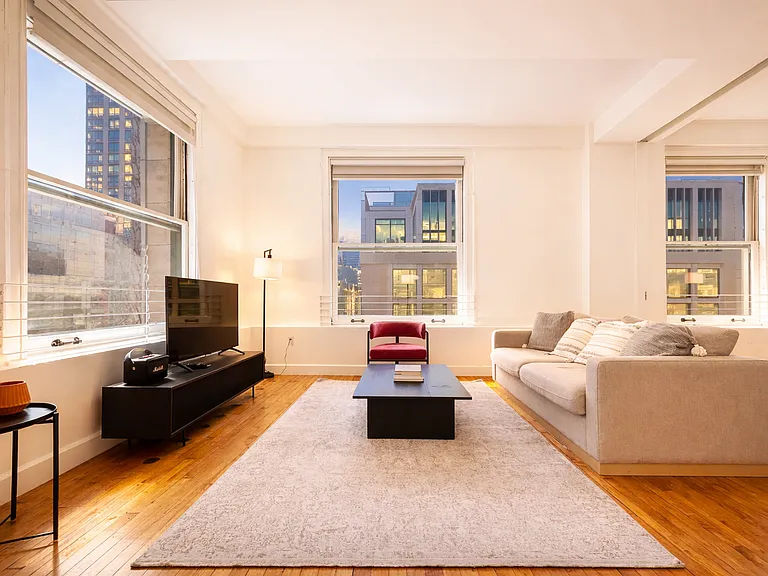 HWH Luxury Living — Photo 34