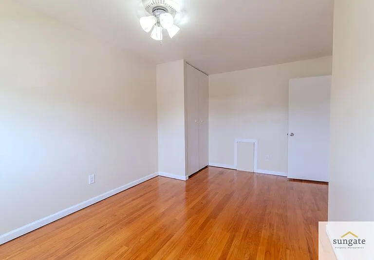 945 Stormont Cir — Photo 14