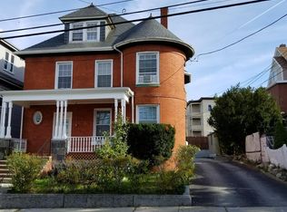 68 Newhall St, Lynn, MA 01902