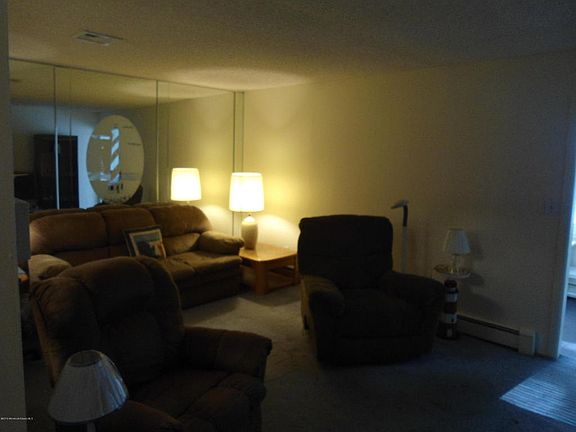 5th image of 2B Willow St