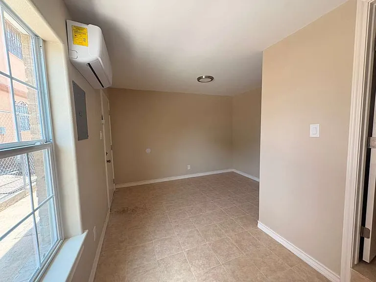 4018 San Agustin Ave #F — Photo 7