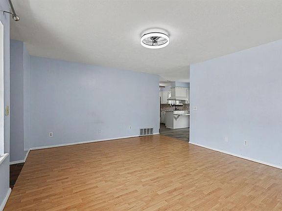 5th image of 4825 Trapp Dr