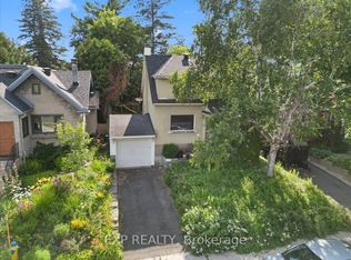 176 Marlborough Ave, Ottawa, ON K1N 8G4