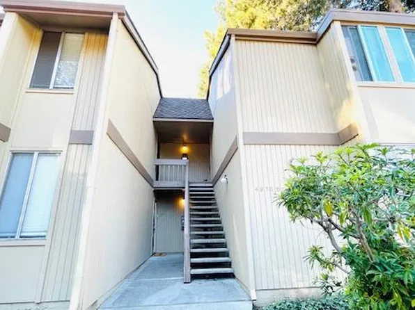 505 Cypress Point Dr Unit 52, Mountain View, CA 94043