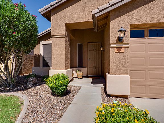 3rd image of 5379 S Scott Pl