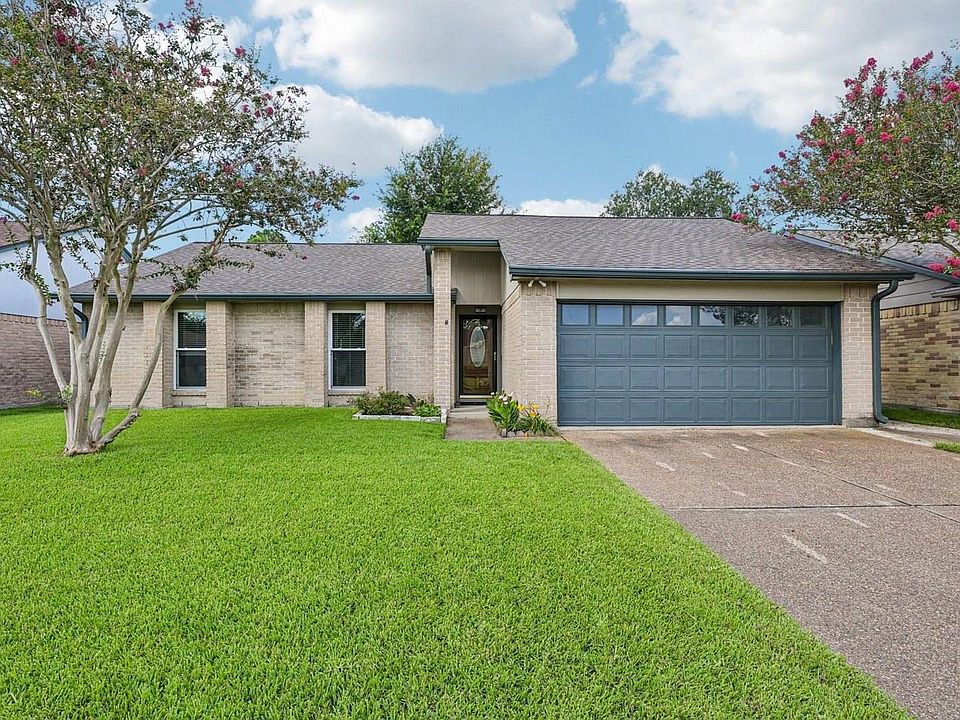 1st image of 18015 Forest Cedars Dr