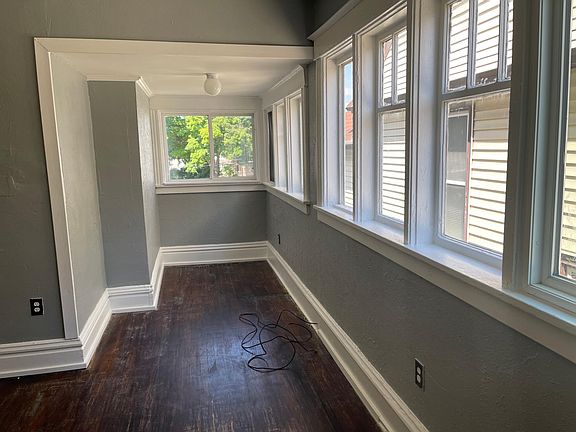 3rd image of 1136 Madison Ave SE APT 3