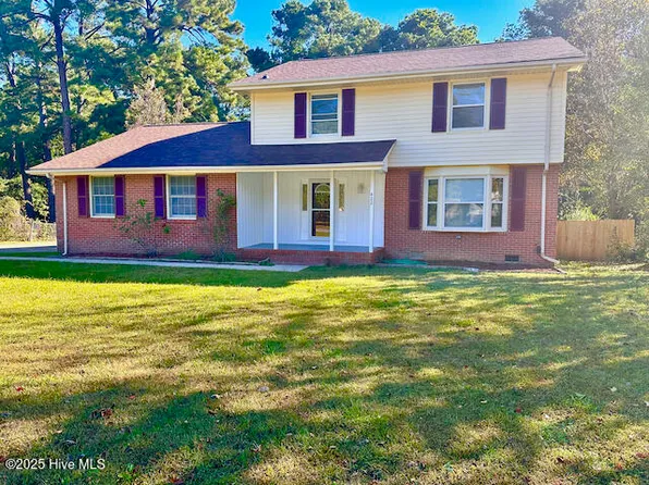 422 Pine Valley Road, Jacksonville, NC 28546