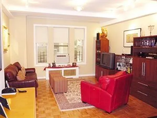 Sold by Douglas Elliman | media 7