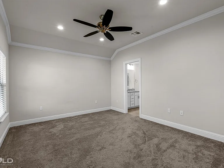257 Sedgewick Ave — Photo 25