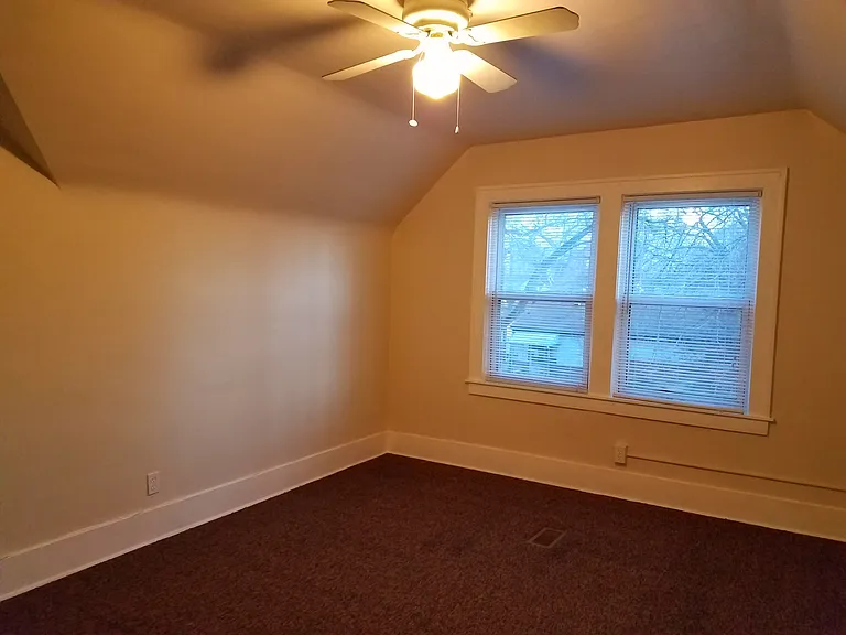 1576 College Ave — Photo 27
