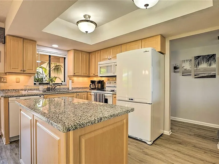 3722 SE 12th Ave #F1 — Photo 9