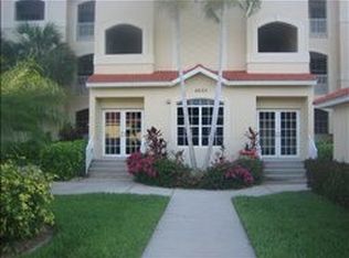 4650 Yacht Harbor Dr APT 113, Naples, FL 34112