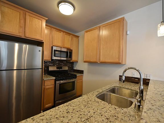 5th image of 5810 Mission St APT 203