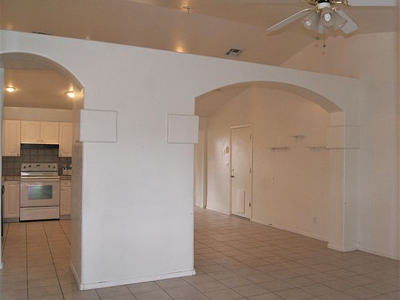 3rd image of 15208 N 26th St
