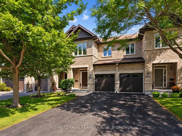 1196 Tischart Cres, Ottawa, ON K2T 0G7