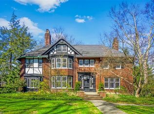 2524 Arlington Rd, Cleveland Heights, OH 44118