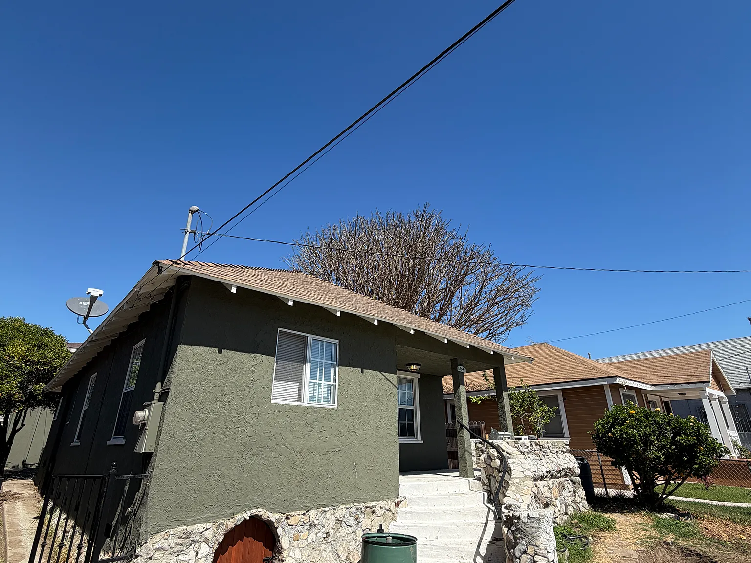 3 bed, 1000 sqft, $3,150 — Photo 2