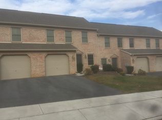10 Springview Rd, Carlisle, PA 17015