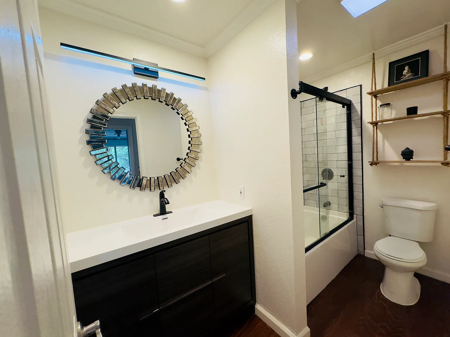 1032B Cabrillo Park Dr — Photo 2