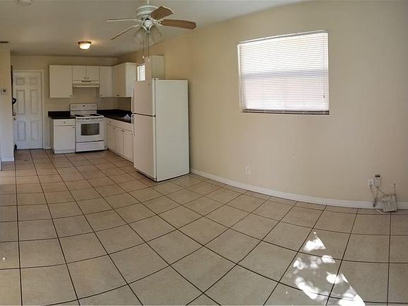 4th image of 4410 N 36th St