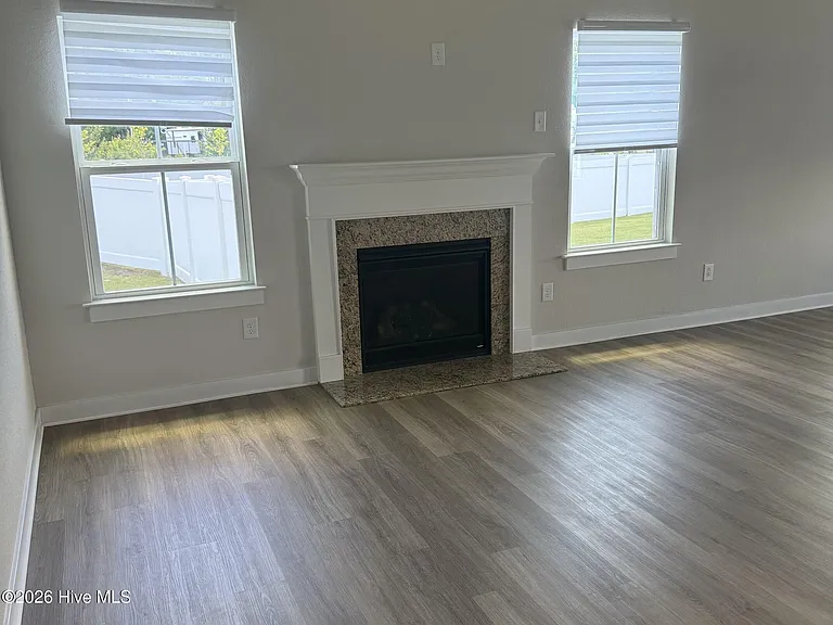 407 Green Lake Rd — Photo 5