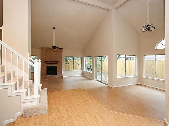 4th image of 15123 Easton Park Dr