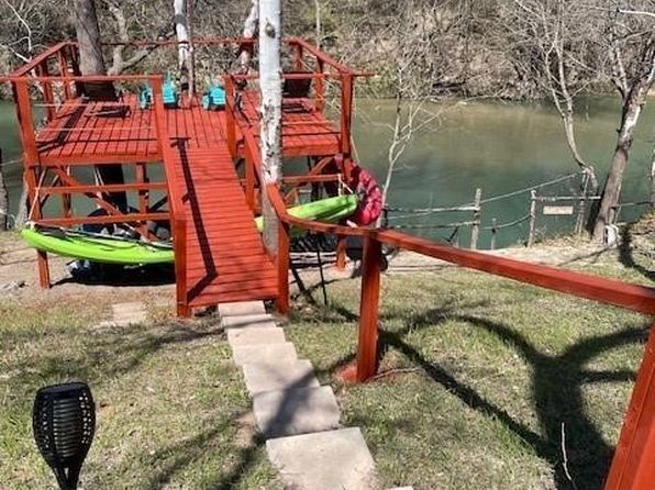 1512 River Grove Rd #B