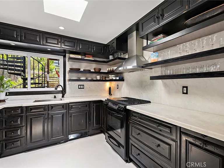 31706 Scenic Dr — Photo 10