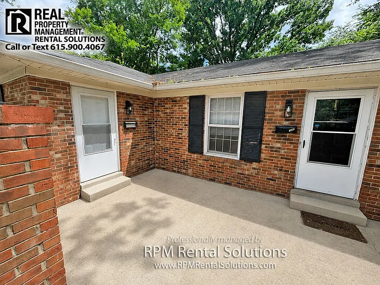 1003 W Clark Blvd — Photo 2
