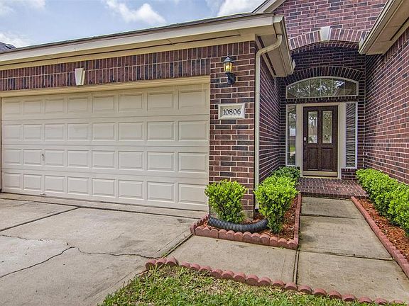 2 car garage.