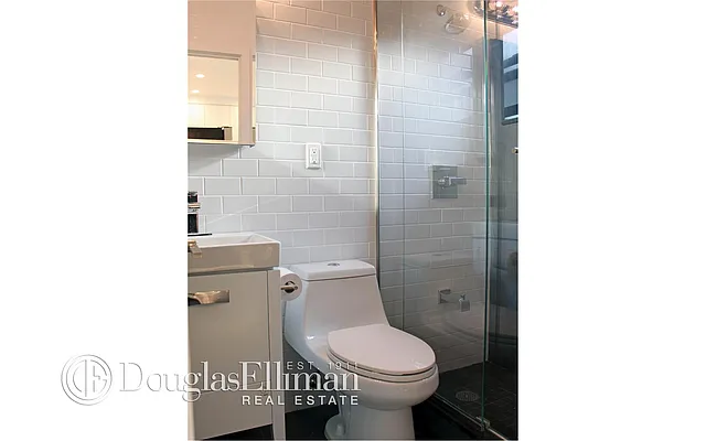 Rented by Douglas Elliman | media 15