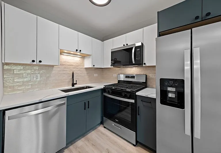 5616 N Washtenaw Ave #102 — Photo 1