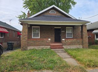 6912 Greenway Ave, Saint Louis, MO 63121