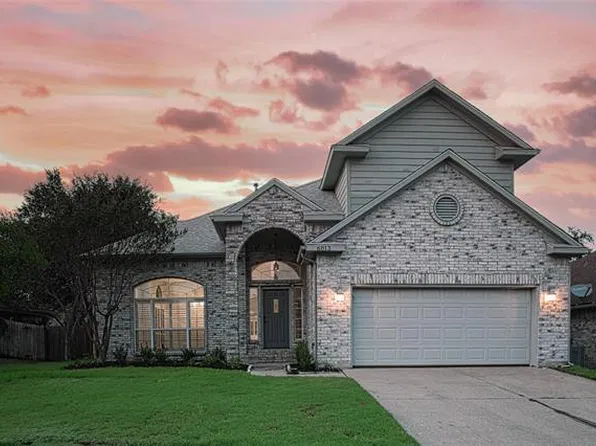 6813 Hickory Hollow Ln, North Richland Hills, TX 76182