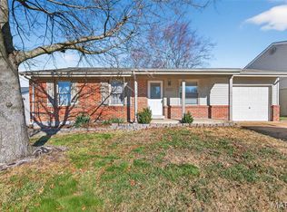 5409 Winthrop Dr, High Ridge, MO 63049