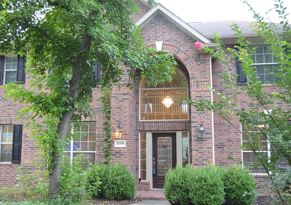 2nd image of 2006 Graystone Hills Dr
