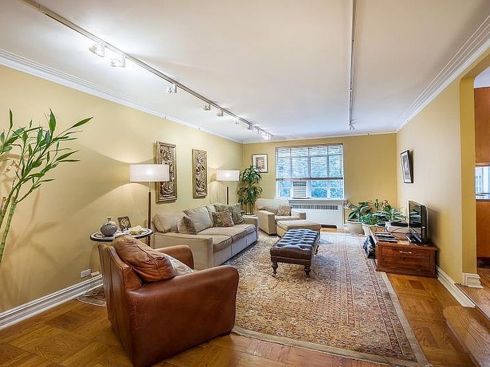 1st image of 250 W 24th St #3