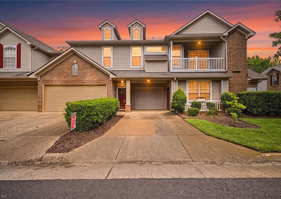 1st image of 1060 Grand Oak Ln #128