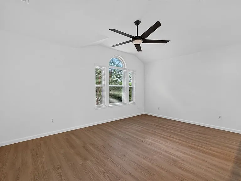 10416 Beard Ave — Photo 16