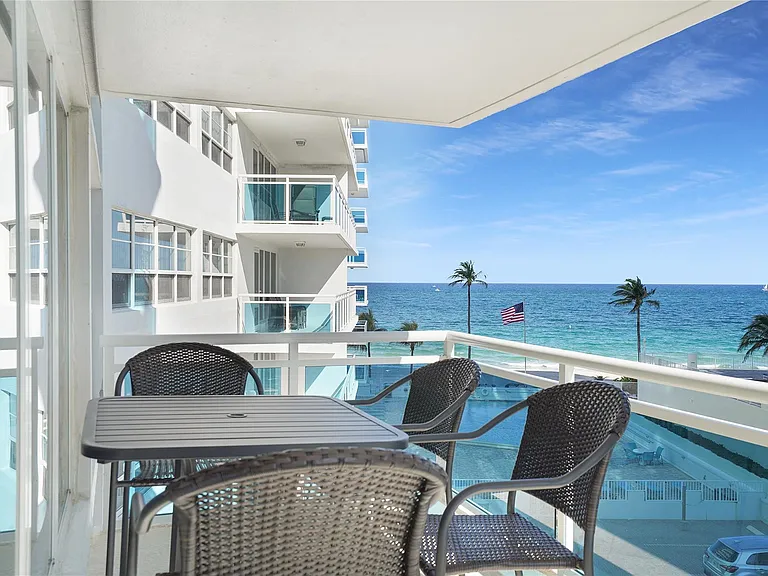 3430 Galt Ocean Dr #410 — Photo 2